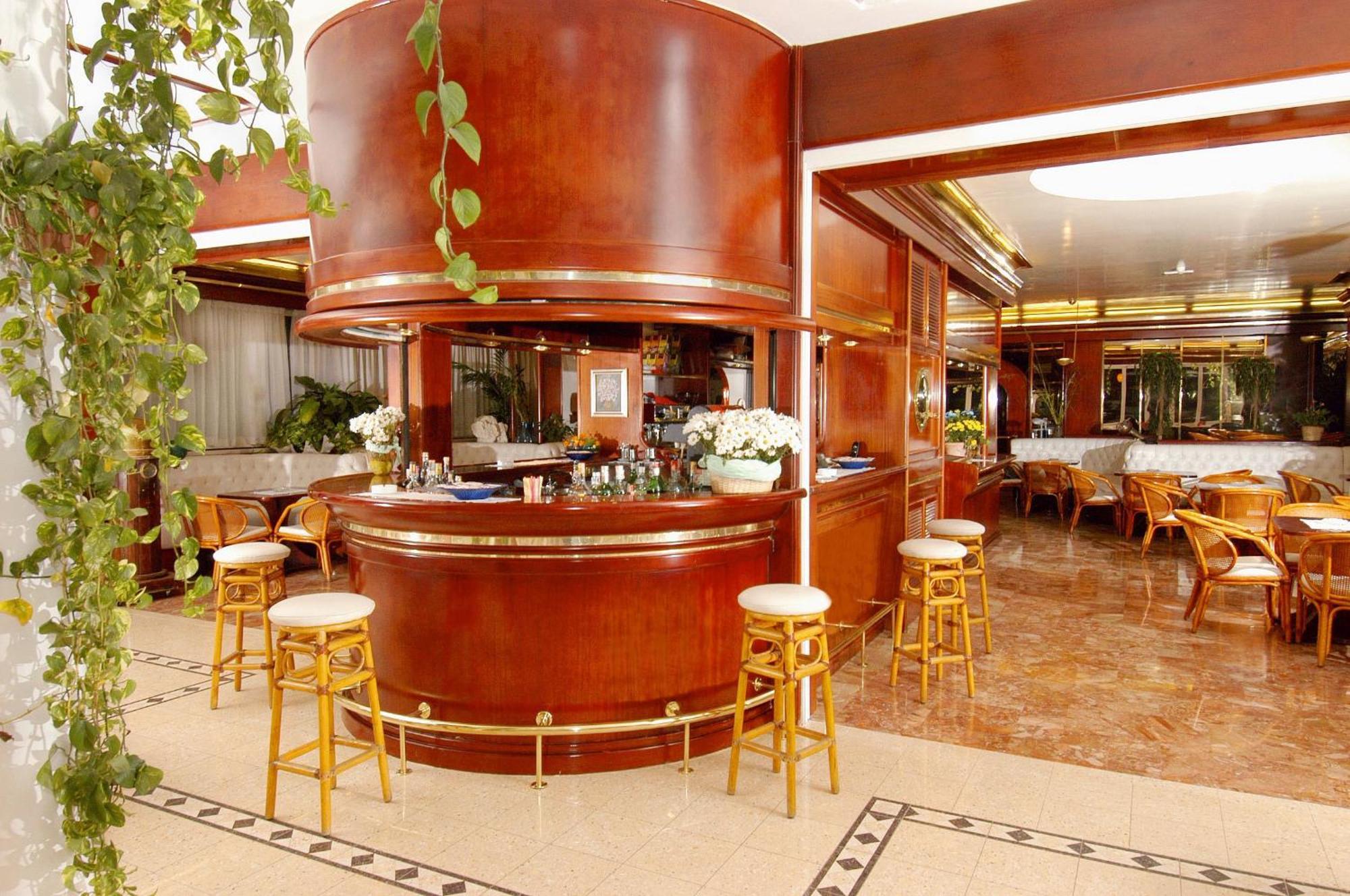 Hotel Beny Лидо-ди-Езоло Экстерьер фото